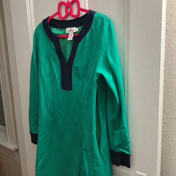 Vineyard vines - Picture 4 of 7